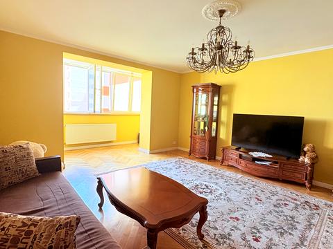 квартира за адресою Старицького вул., 20/4