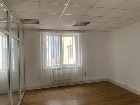 коммерческая по адресу Петрушевича пл., 3