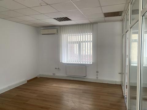 коммерческая по адресу Петрушевича пл., 3