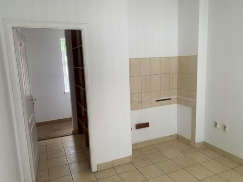 коммерческая по адресу Петрушевича пл., 3