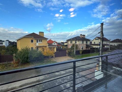 будинок за адресою Зоряна вул.