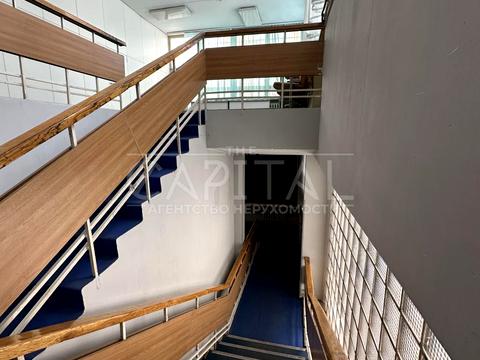 комерційна за адресою Гетьмана Павла Полуботка вул. (Попудренка), 52