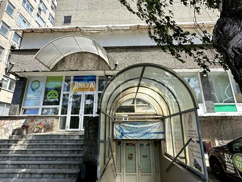 комерційна за адресою Гетьмана Павла Полуботка вул. (Попудренка), 52