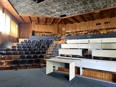 комерційна за адресою Гетьмана Павла Полуботка вул. (Попудренка), 52