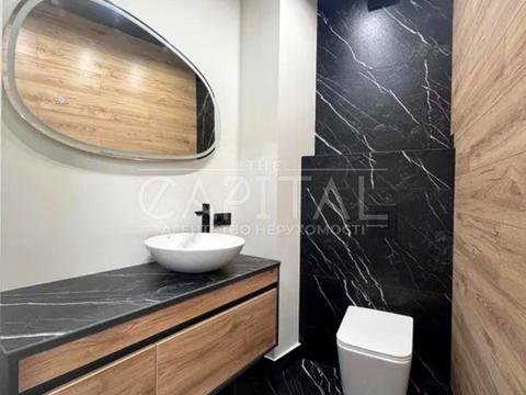 коммерческая по адресу Днепровская набережная ул., 15