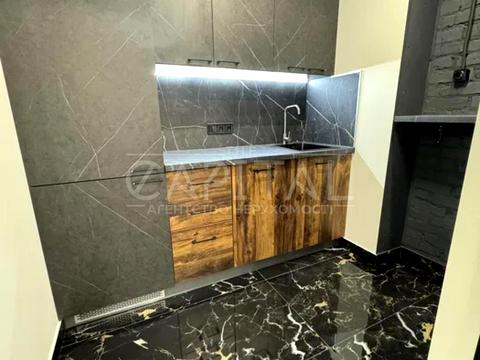 коммерческая по адресу Днепровская набережная ул., 15