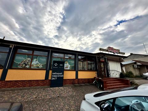 комерційна за адресою Мирона Тарнавського вул., 36