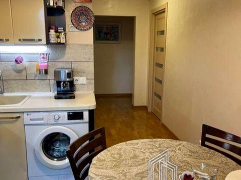 квартира за адресою Зодчих вул., 34