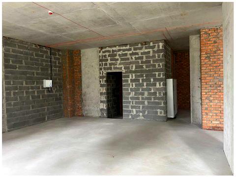 комерційна за адресою Родини Крістерів вул., 14