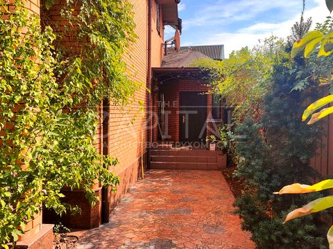 будинок за адресою Центральна вул., 19