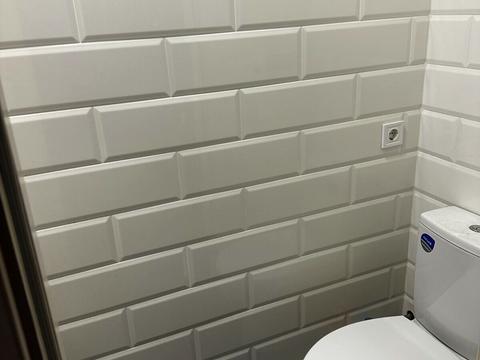 комерційна за адресою Подільська вул., 1