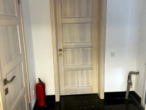 комерційна за адресою Подільська вул., 1