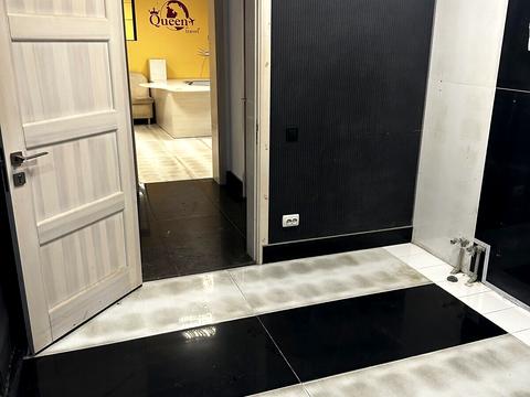 комерційна за адресою Подільська вул., 1