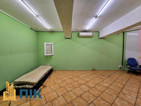 комерційна за адресою Деревлянська вул. (Якіра), 12/42