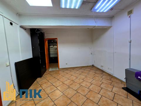 комерційна за адресою Деревлянська вул. (Якіра), 12/42