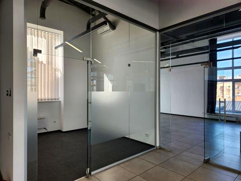 комерційна за адресою Барикадна вул., 9