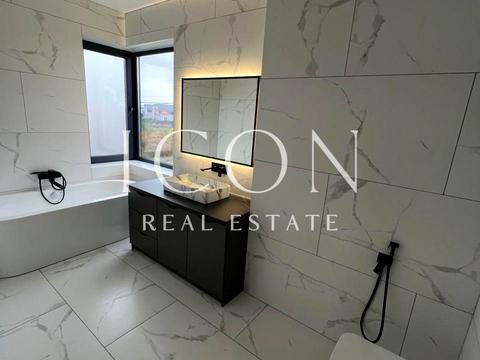 дом по адресу Садова