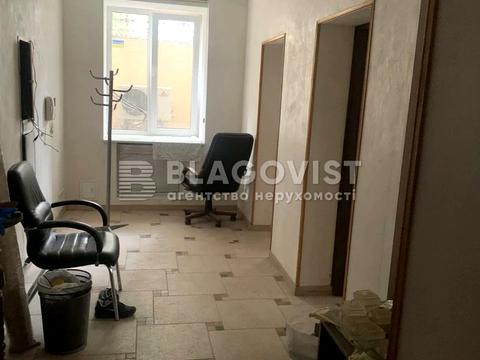 комерційна за адресою Джона Маккейна вул. (Івана Кудрі), 36