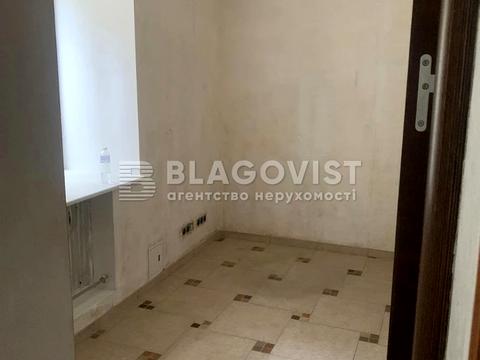 комерційна за адресою Джона Маккейна вул. (Івана Кудрі), 36