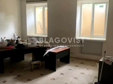 комерційна за адресою Джона Маккейна вул. (Івана Кудрі), 36