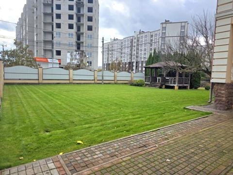 будинок за адресою Вишнева