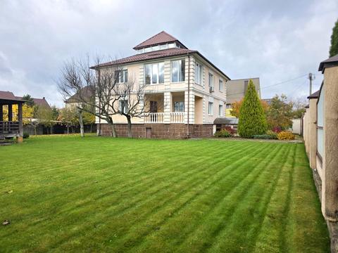 будинок за адресою Вишнева