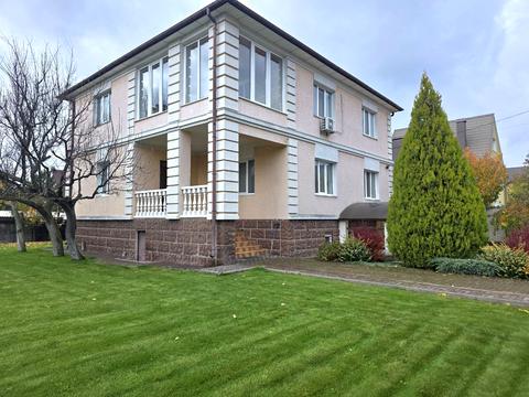 будинок за адресою Вишнева