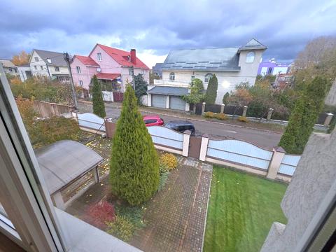 будинок за адресою Вишнева