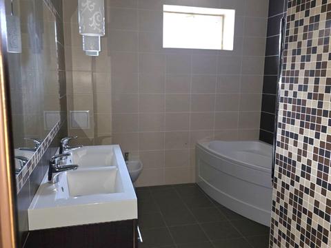 будинок за адресою Вишнева