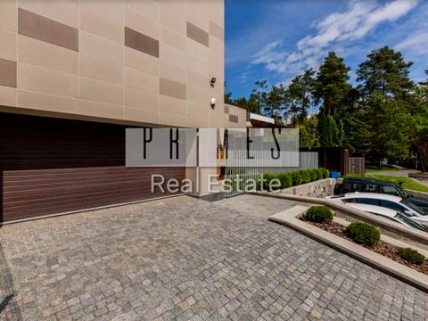 будинок за адресою Анатолія Солов'яненка вул.