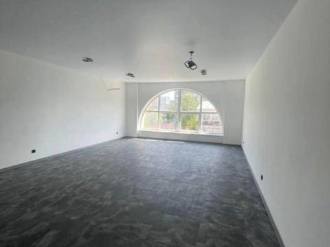 комерційна за адресою Подільська вул., 1