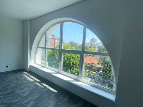 комерційна за адресою Подільська вул., 1