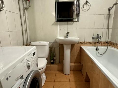 квартира за адресою Космонавтів вул., 14