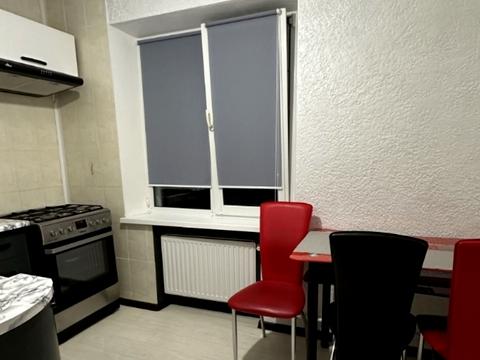 квартира за адресою Космонавтів вул., 14