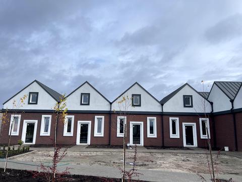 дом по адресу Хутірська