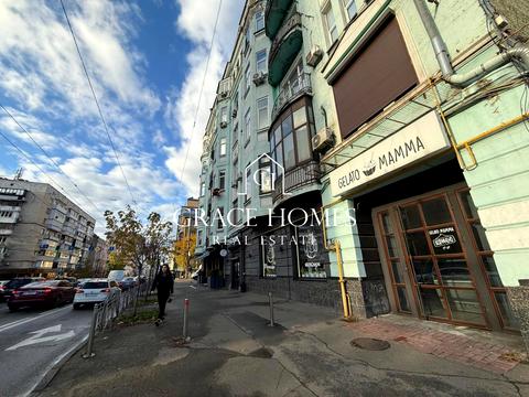 комерційна за адресою Саксаганського вул., 68