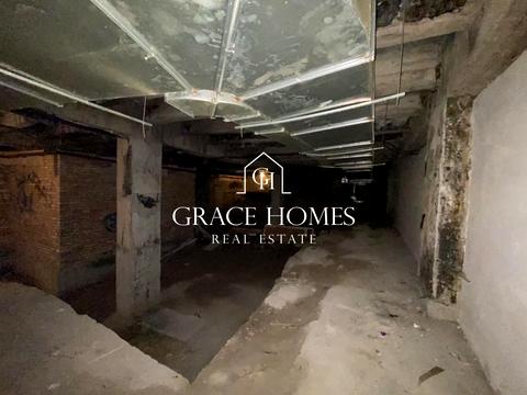 комерційна за адресою Саксаганського вул., 68