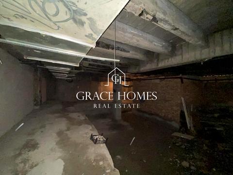 комерційна за адресою Саксаганського вул., 68