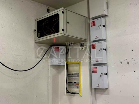 коммерческая по адресу Днепровская набережная ул., 17