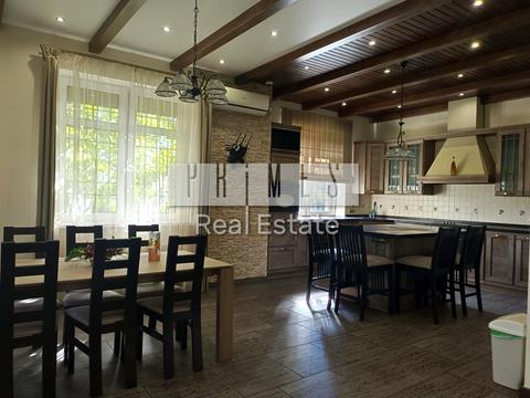 будинок за адресою Вишнева вул.