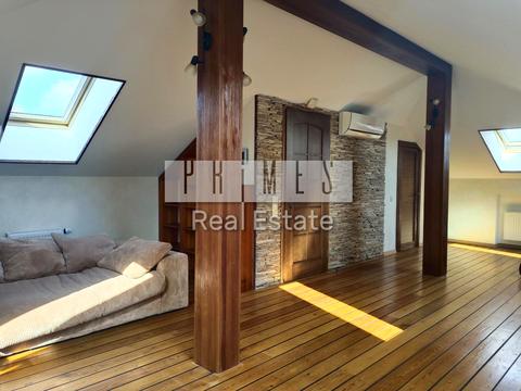 будинок за адресою Вишнева вул.