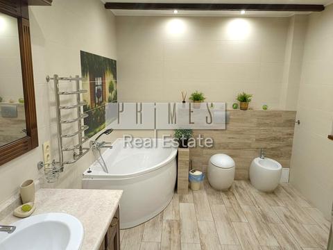 будинок за адресою Вишнева вул.