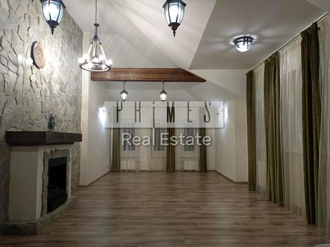 будинок за адресою Вишнева вул.