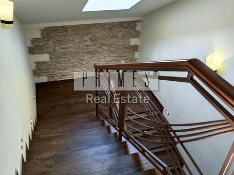 будинок за адресою Вишнева вул.