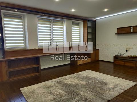 будинок за адресою Вишнева вул.