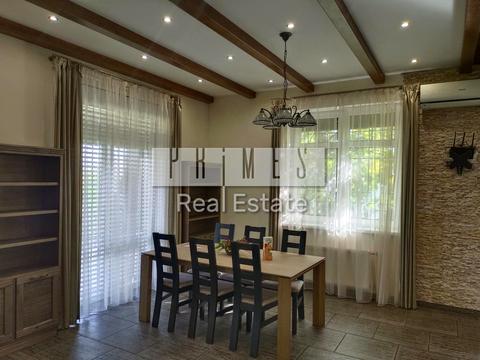 будинок за адресою Вишнева вул.