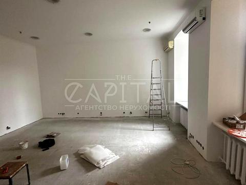 комерційна за адресою Велика Васильківська вул. (Червоноармійська), 34