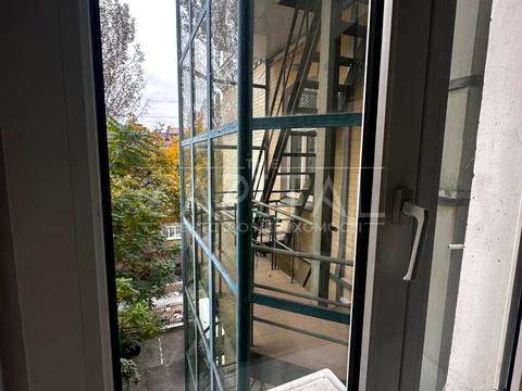 комерційна за адресою Велика Васильківська вул. (Червоноармійська), 34