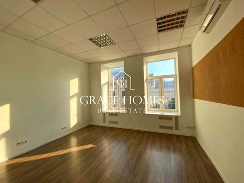 комерційна за адресою Ярославів Вал вул., 38