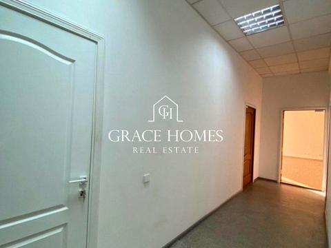 комерційна за адресою Ярославів Вал вул., 38